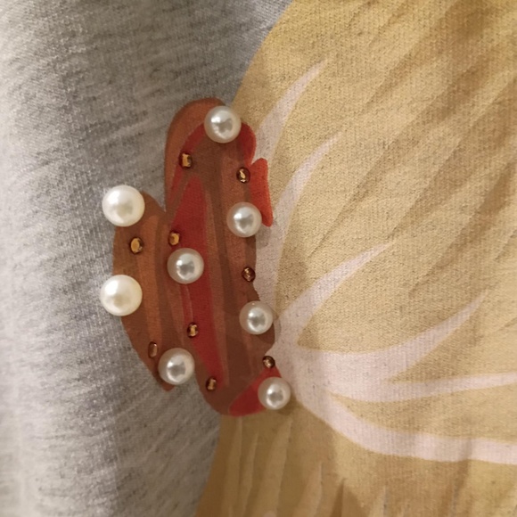 💋Bedazzaled Tshirt Size Small - Picture 3 of 10